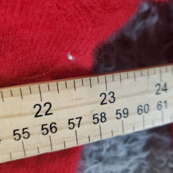 Cashmere Sweater Mens XL Red V-Neck Soft Long-Sleeve Classic Knit *Read* - Picture 6 of 7